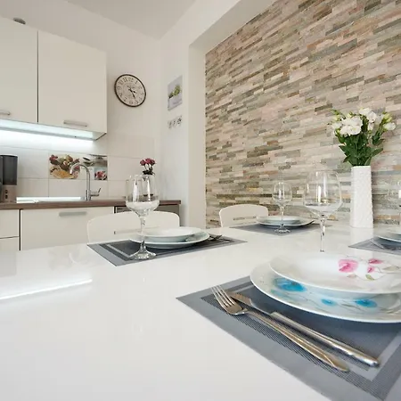 Apartment Carmen Trogir Exterior photo